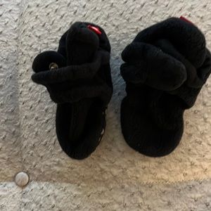Like new Zutano fleece booties 18M